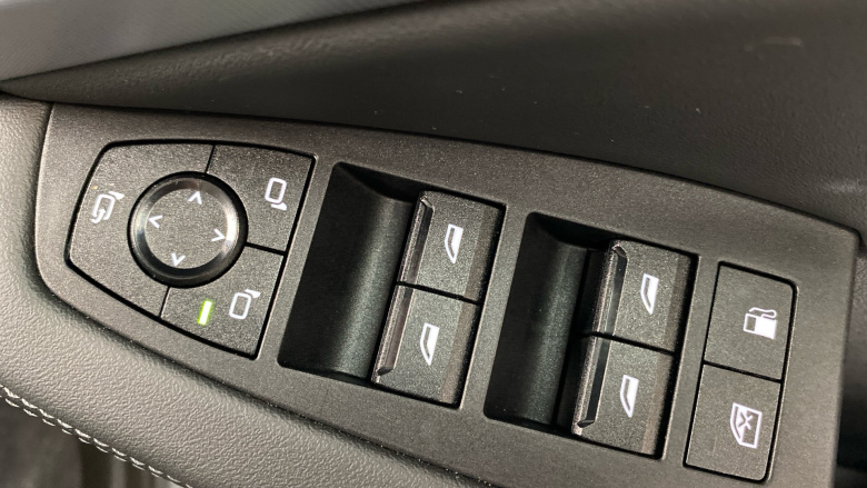 BMW 2 Series 225e xDrive Luxury 5dr DCT Hatchback